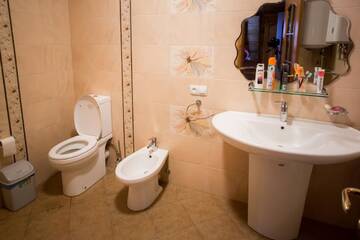 Фото номера Двухуровневые апартаменты Отель Club Hotel OSKOL 2 г. Святогорск 13